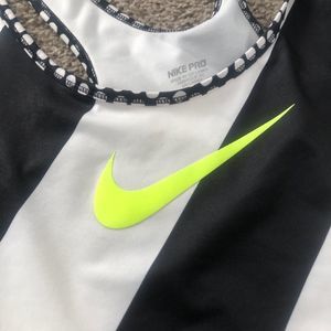 Women's Nike Tank M